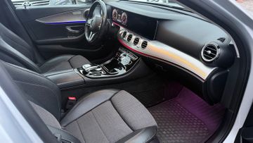 Mercedes E 200 - 12