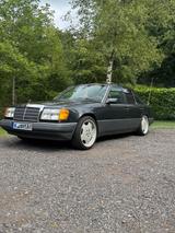 Mercedes-Benz Mercedes W124 300D - Mercedes-Benz 300: D W124