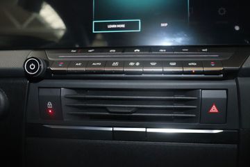 Fotografie 16 des Opel Astra 1.2 Turbo Automatik GS