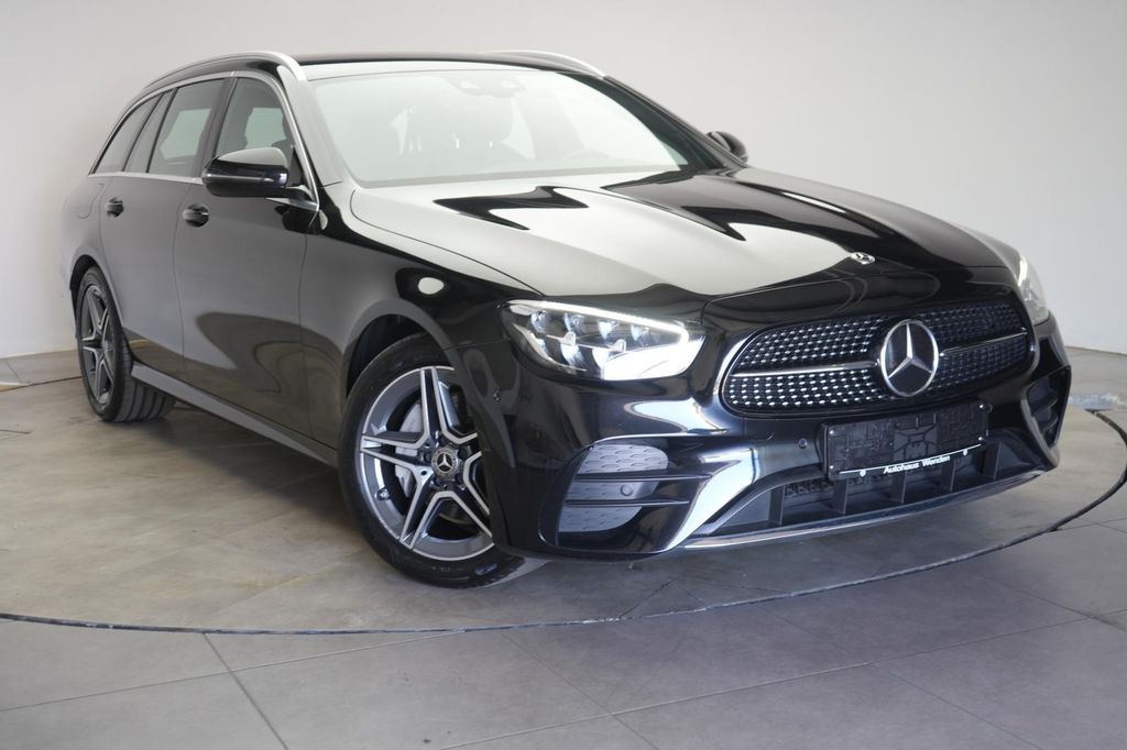Image of Mercedes-Benz E 300