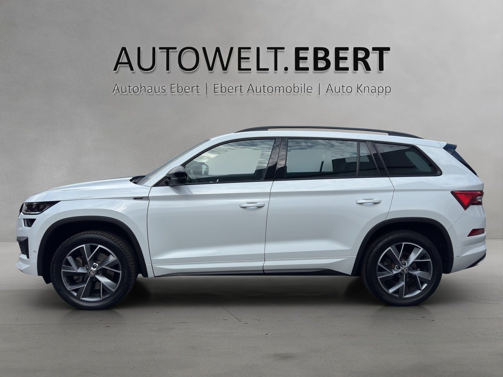 Fahrzeugabbildung SKODA Kodiaq 2.0 TDI Sportline 4x4/PANO/AHK/KAMERA/ACC
