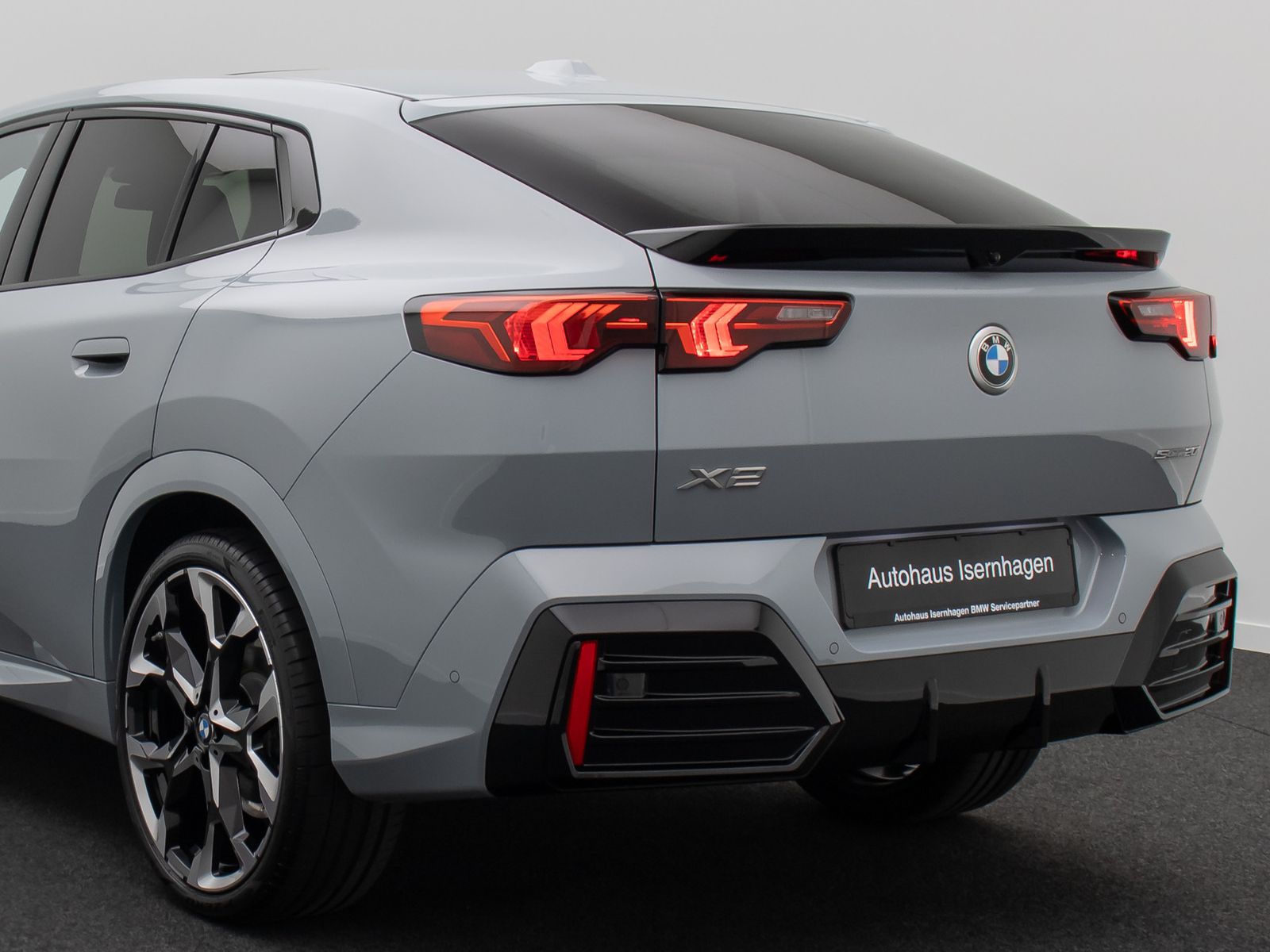 Fahrzeugabbildung BMW X2 sD20i M Sport 360°H/K HUD DAB Panorama 21Zoll