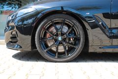 BMW M850 i xDrive Coupe / B&W / M FAHRWERK / LASER BMW M850 i xDrive Coupe / B&W / M FAHRWERK / LASER