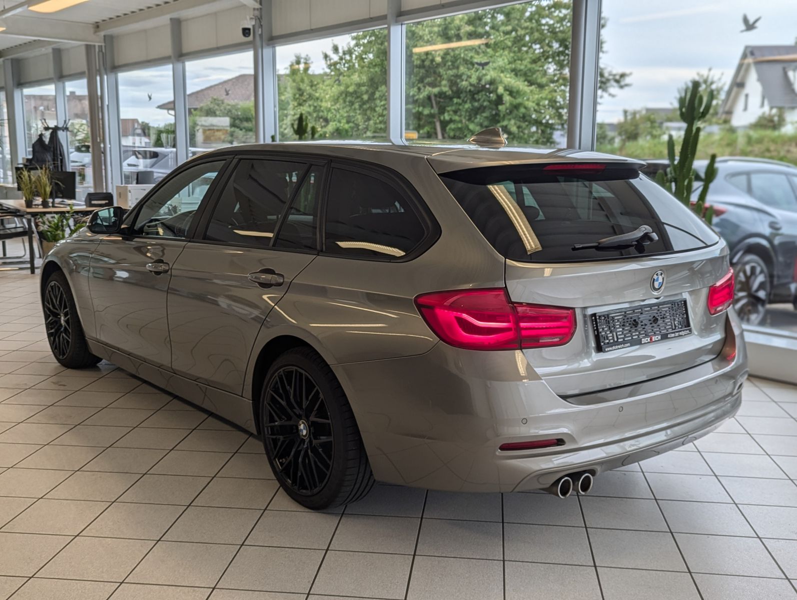BMW 320 d Advantage Kamera Leder Sitzheizung - Image 5