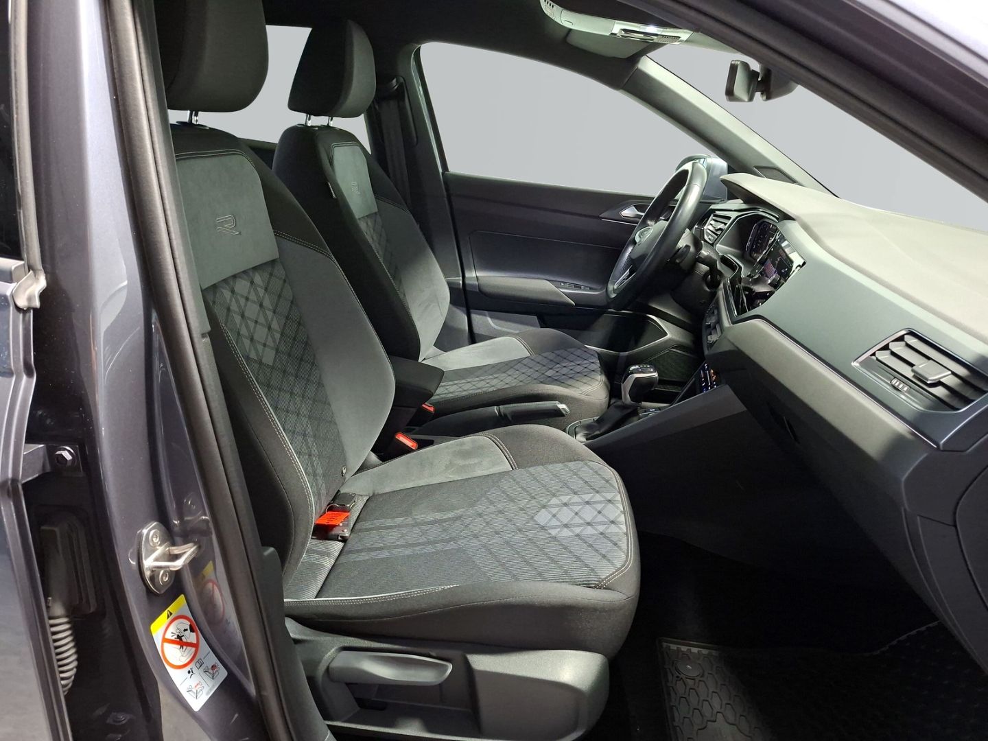 Taigo 1.5 TSI DSG R-Line *NAVI*MATRIX*KEYLESS*KA