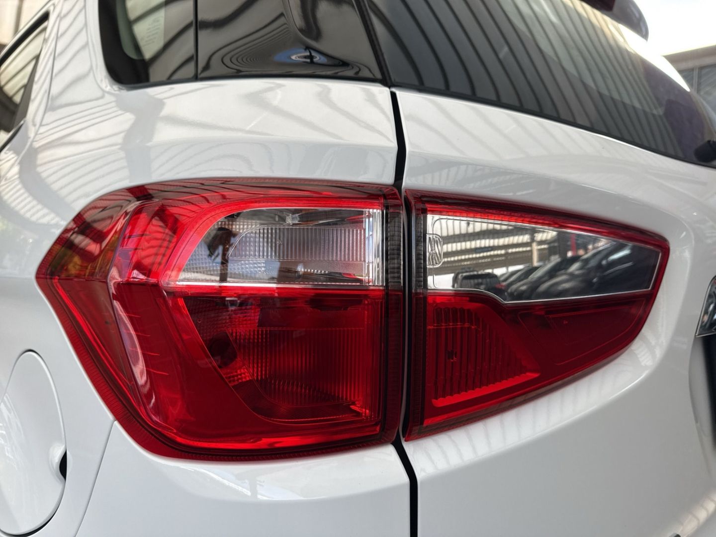 Fahrzeugabbildung Ford EcoSport Titanium Hybrid/Navi/LED/KeyFree/B & O/