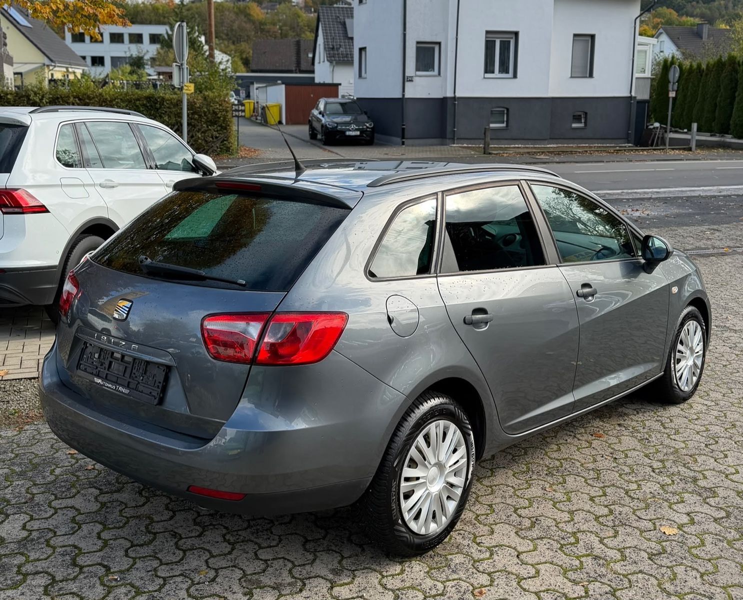 Fahrzeugabbildung SEAT Ibiza 1.4 ST *Sitzheizung *TÜV Neu *SERVICE Neu
