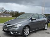 Mercedes-Benz B 200/PDC/SITZH/SPORT/NEBEL - Mercedes-Benz B 200: Sport