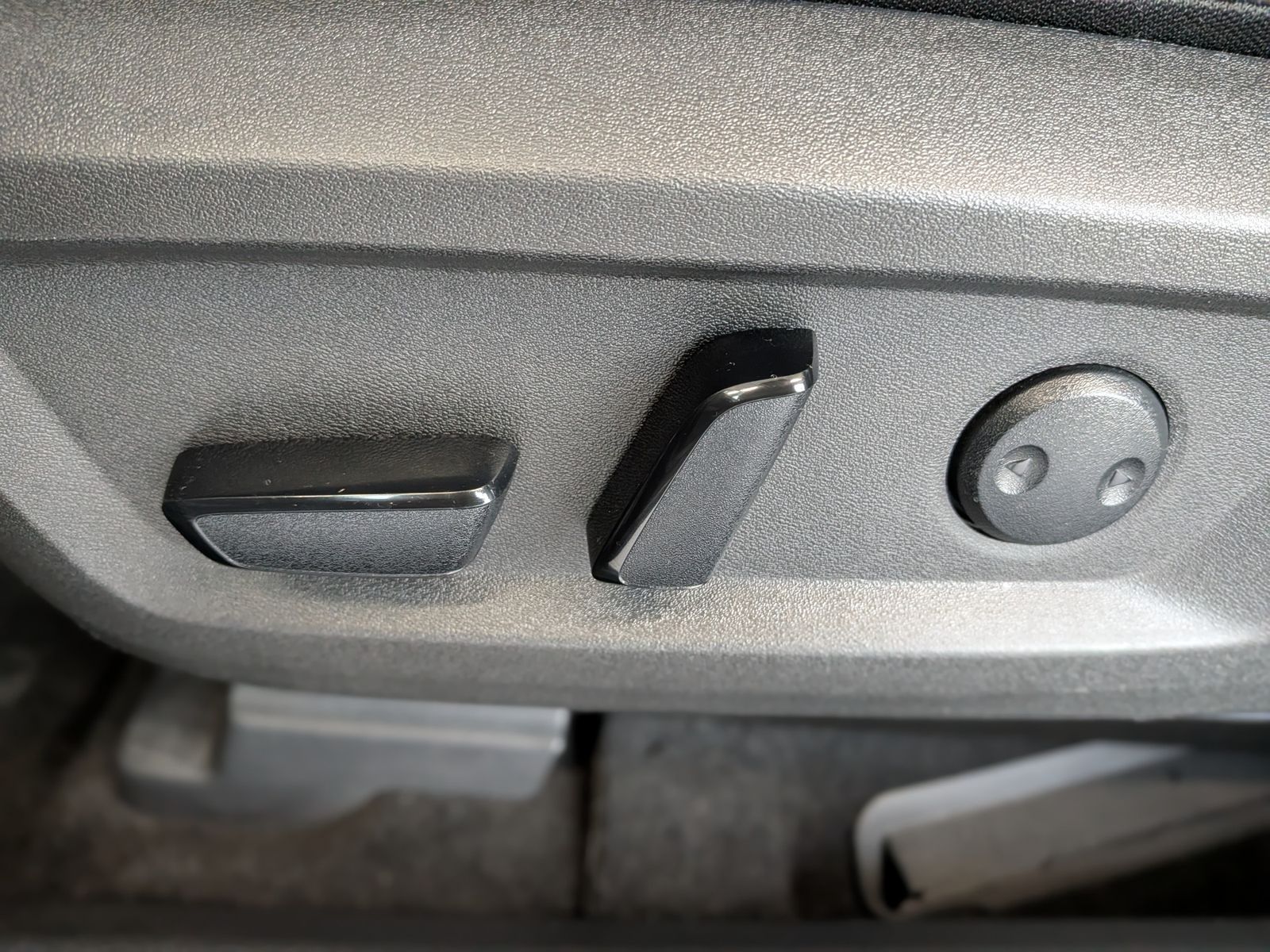 Fahrzeugabbildung Nissan X-Trail 1.5 e-Power N-Connecta ACC 360 Navi 12"