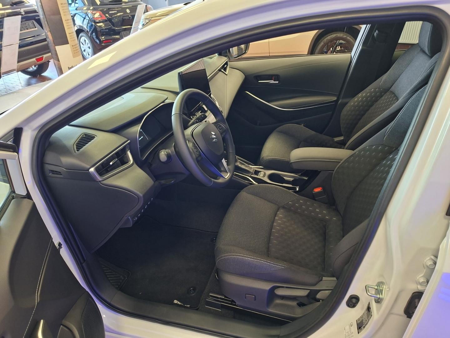 Suzuki Swace 1.8 Hybrid Comfort+ COMFORT+ Navi Digitale