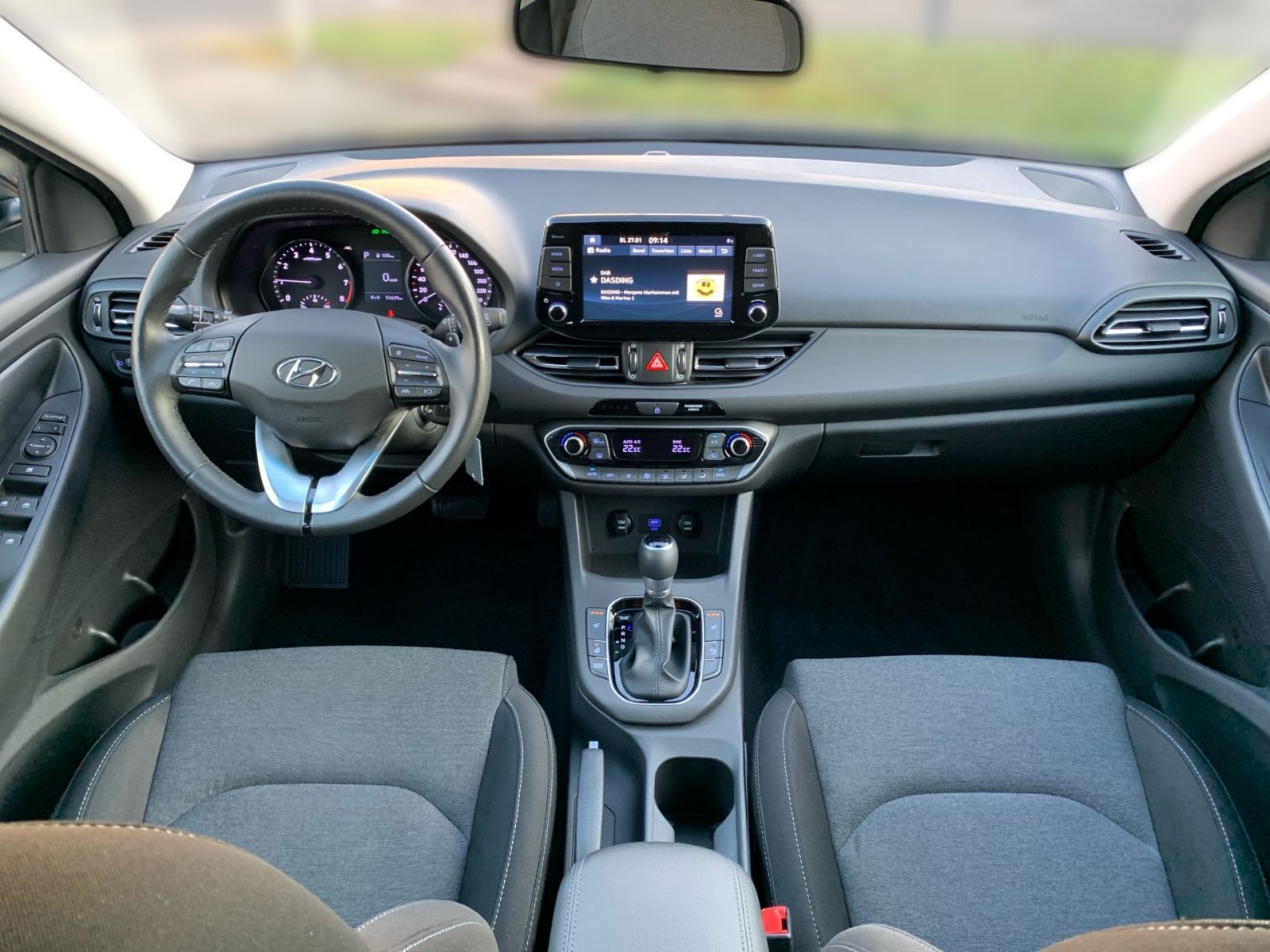 Fahrzeugabbildung Hyundai i30 Kombi 1.0 T-GDI 7-DCT Edition 30