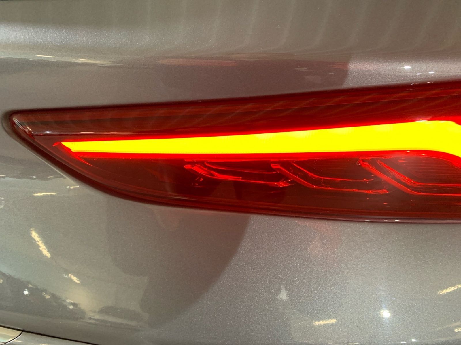 Fahrzeugabbildung Hyundai KONA 1.6 T-GDI 7-DCT Premium Leder Navi