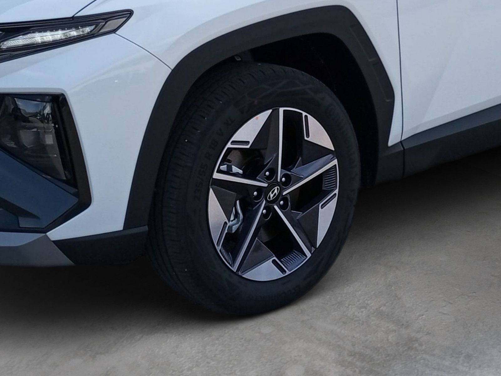 Fahrzeugabbildung Hyundai TUCSON 1.6 T-GDI Hybrid Trend LED