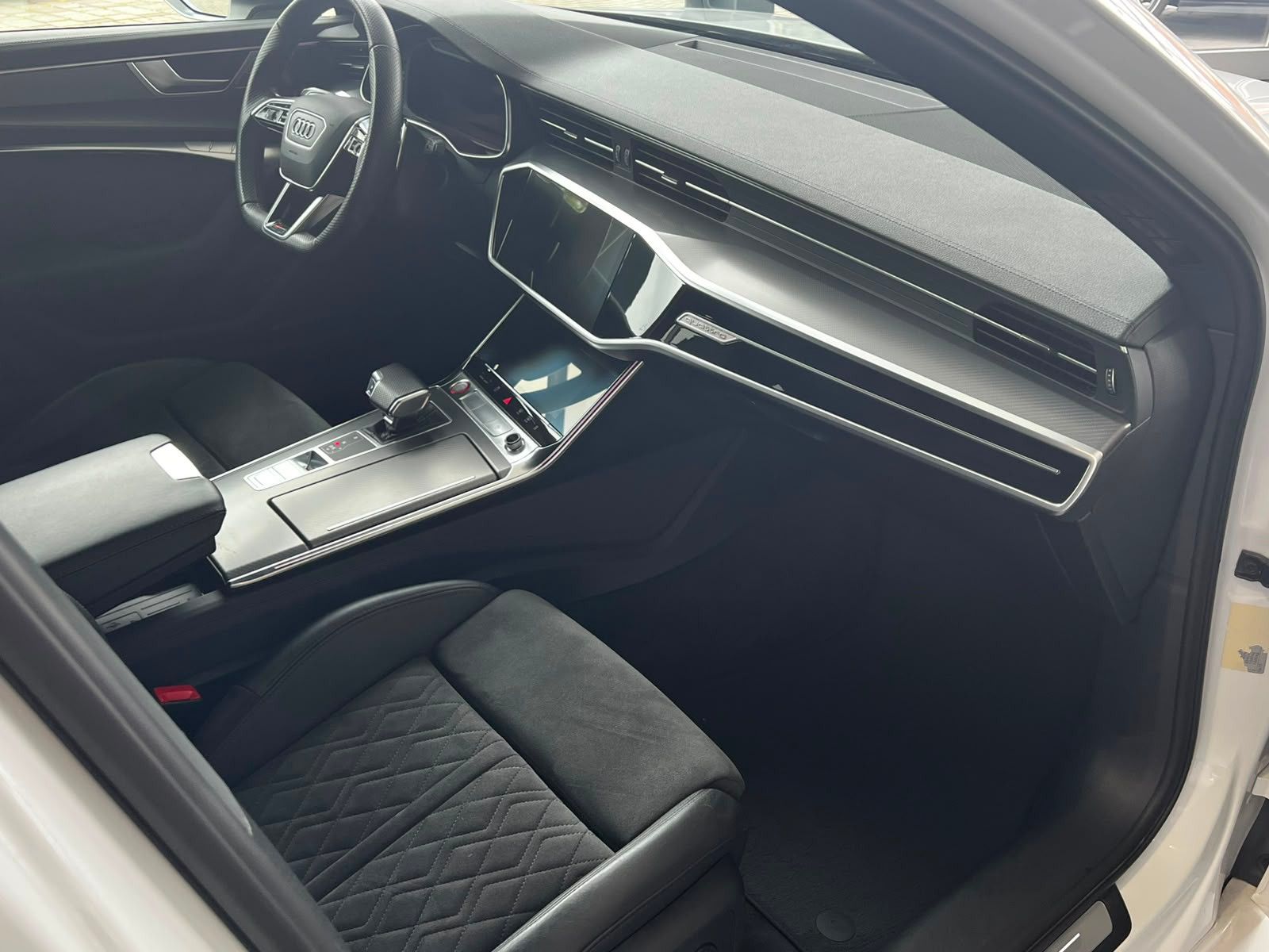 Audi RS6 Avant 4.0 TFSI quattro "Laser/B&O/Head-Up" foto 16
