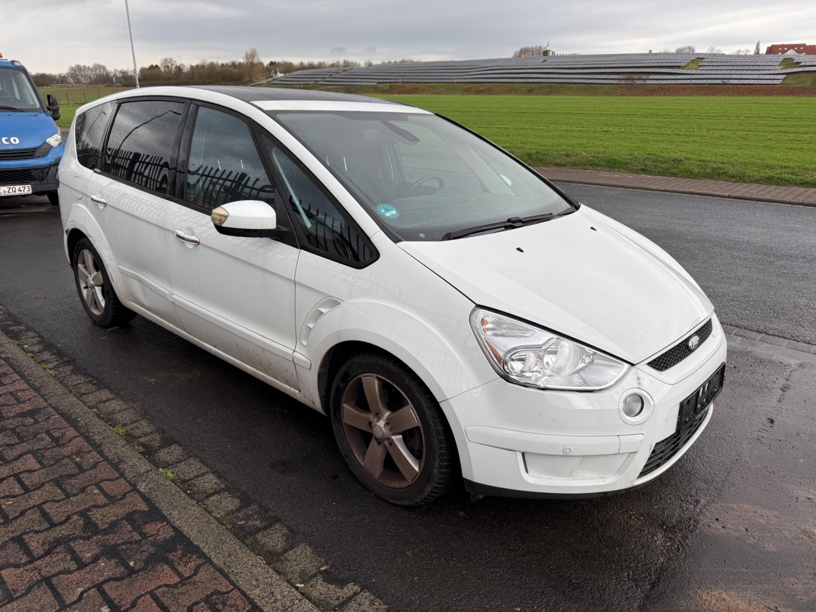 Ford S-Max Titanium