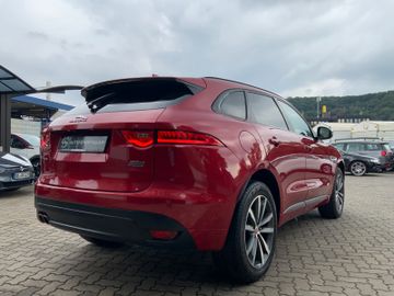 Jaguar F-Pace - 8