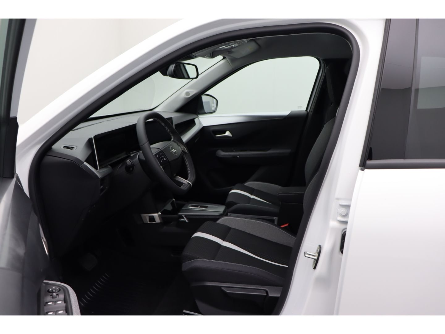 Fahrzeugabbildung Opel Frontera Electric GS 83 kW LED,Allwetter,Kamera