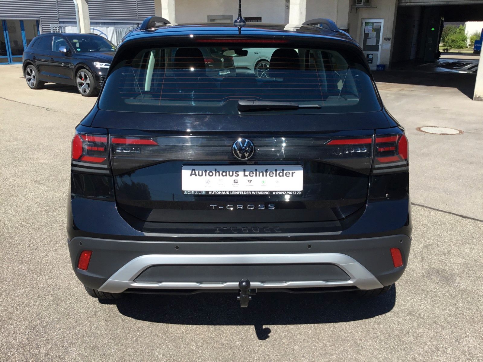 Fahrzeugabbildung Volkswagen T-Cross 1.0 TSI DSG Life+AHK+ACC+LED+17"+Kamera