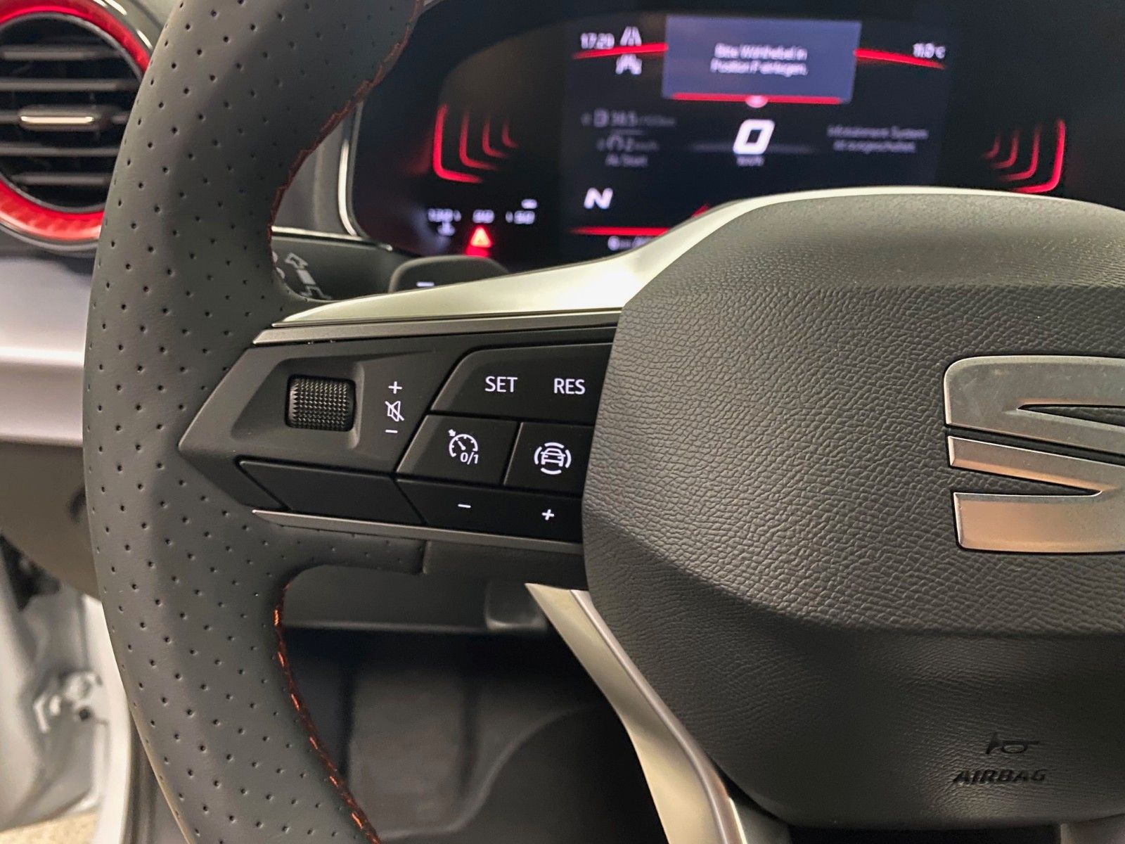 Fahrzeugabbildung SEAT Arona 1.0 TSI FR Garantie 2030+voll LED++KAMERA+