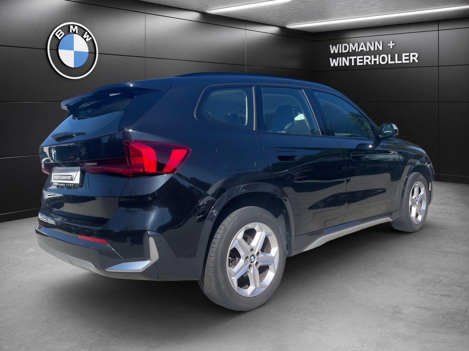 BMW X1 sDrive18d xLine Navi H K AHK PA el. Sitze foto 5