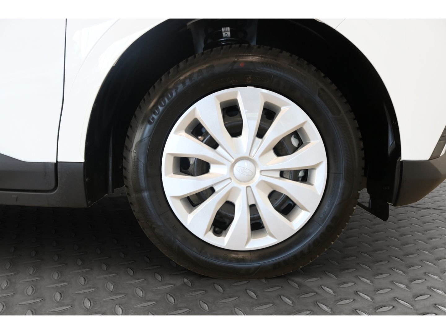 Fahrzeugabbildung Ford Transit Courier Trend 1.0 EcoBoost DAB