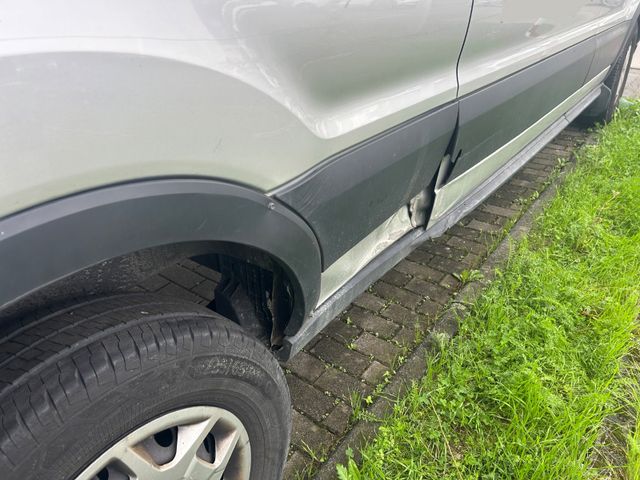 Fahrzeugabbildung Ford Transit Kasten 350 L3H2 Trend