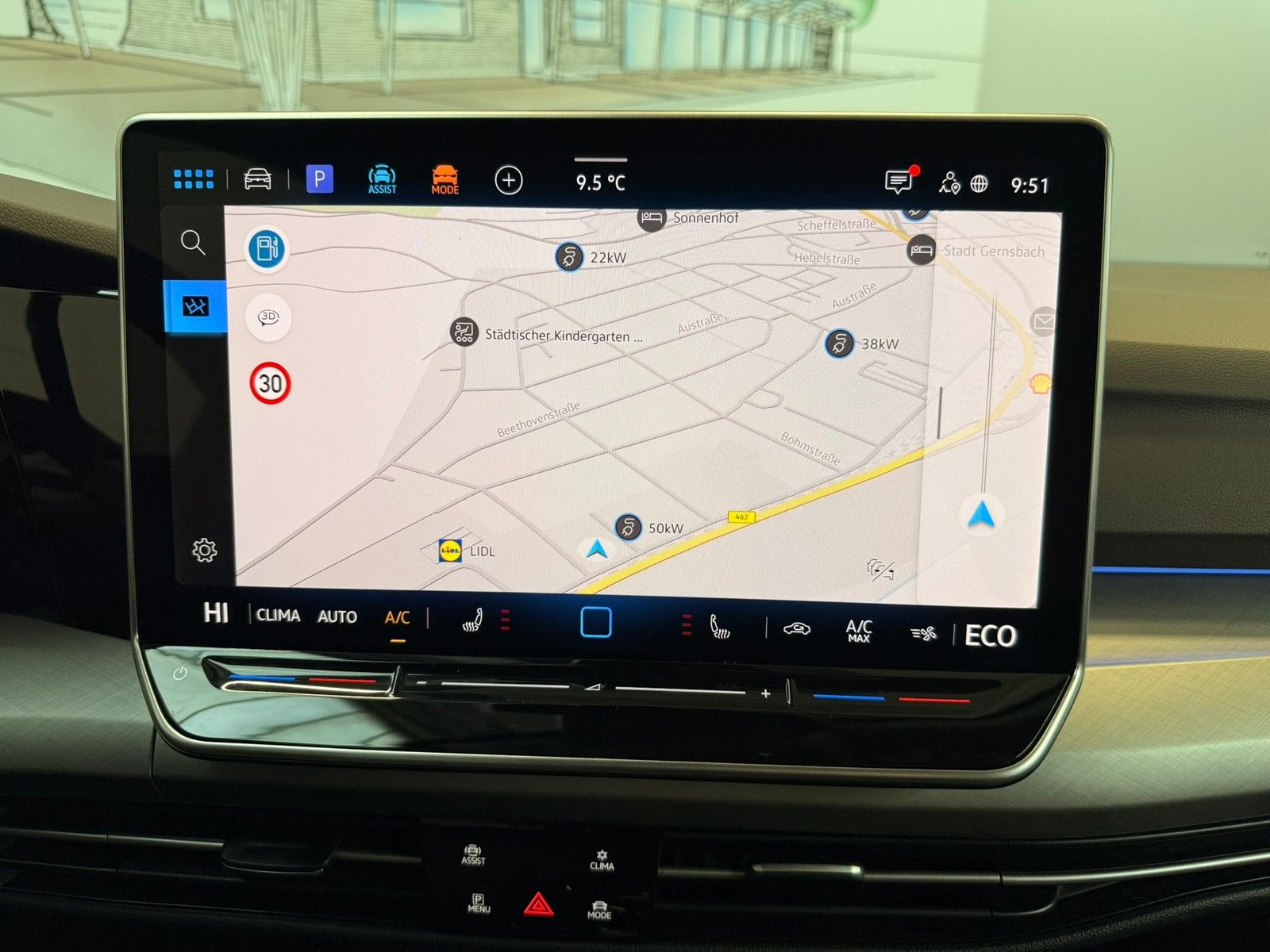 Fahrzeugabbildung Volkswagen Golf VIII 1.5 TSI eHybrid 150 kW Life +Navi +Kam