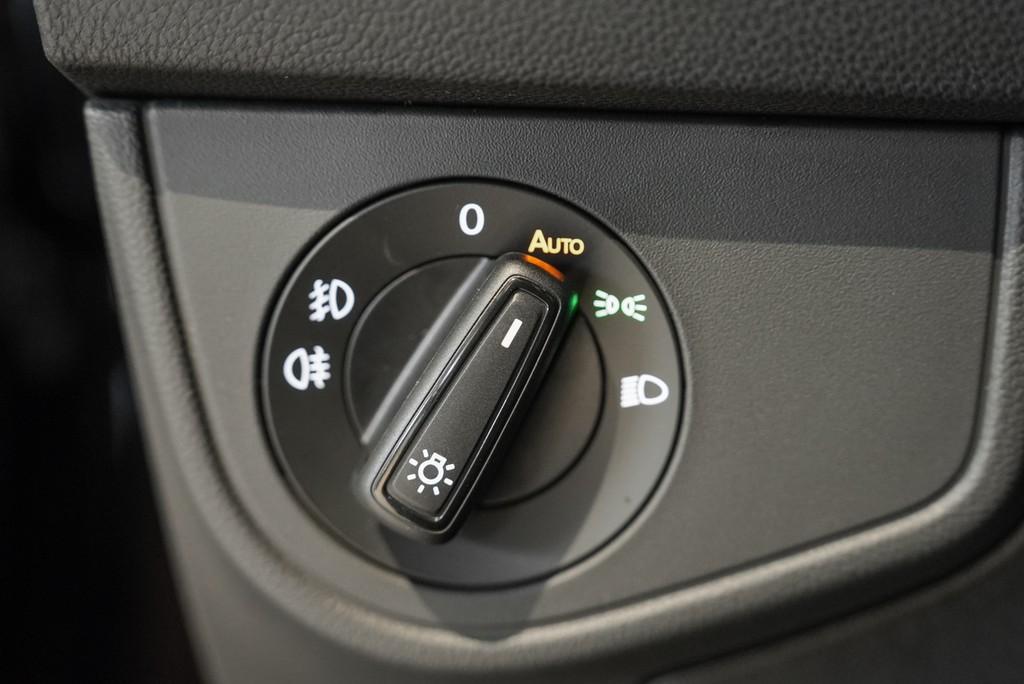 Volkswagen Polo 1,0 l TSI DSG R-Line NAVI Technik-Paket WR, миниатюра 18