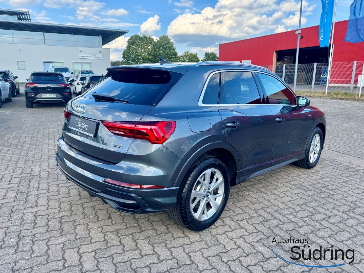Q3 45 TFSI S-Line Quattro S-Tronic AHK Marix