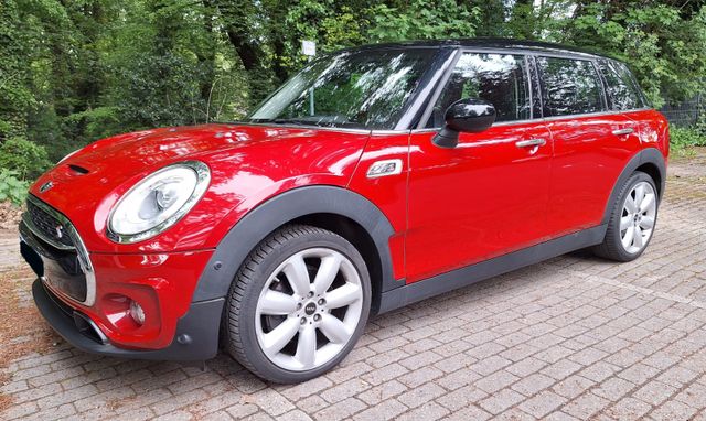 MINI Clubman Cooper S Red Chili 