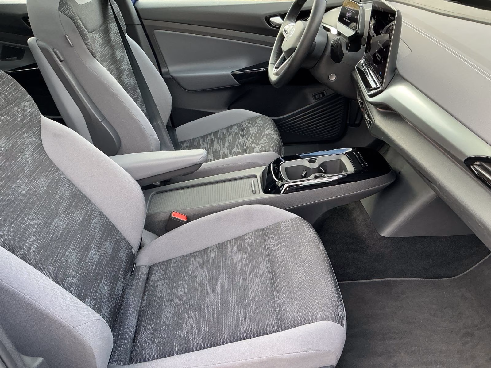 VOLKSWAGEN ID.5 PURE
