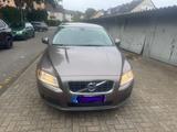 Volvo V70 D5 2.4 Automatik  Leder  Navi 9200€ VB - graue Volvo V70