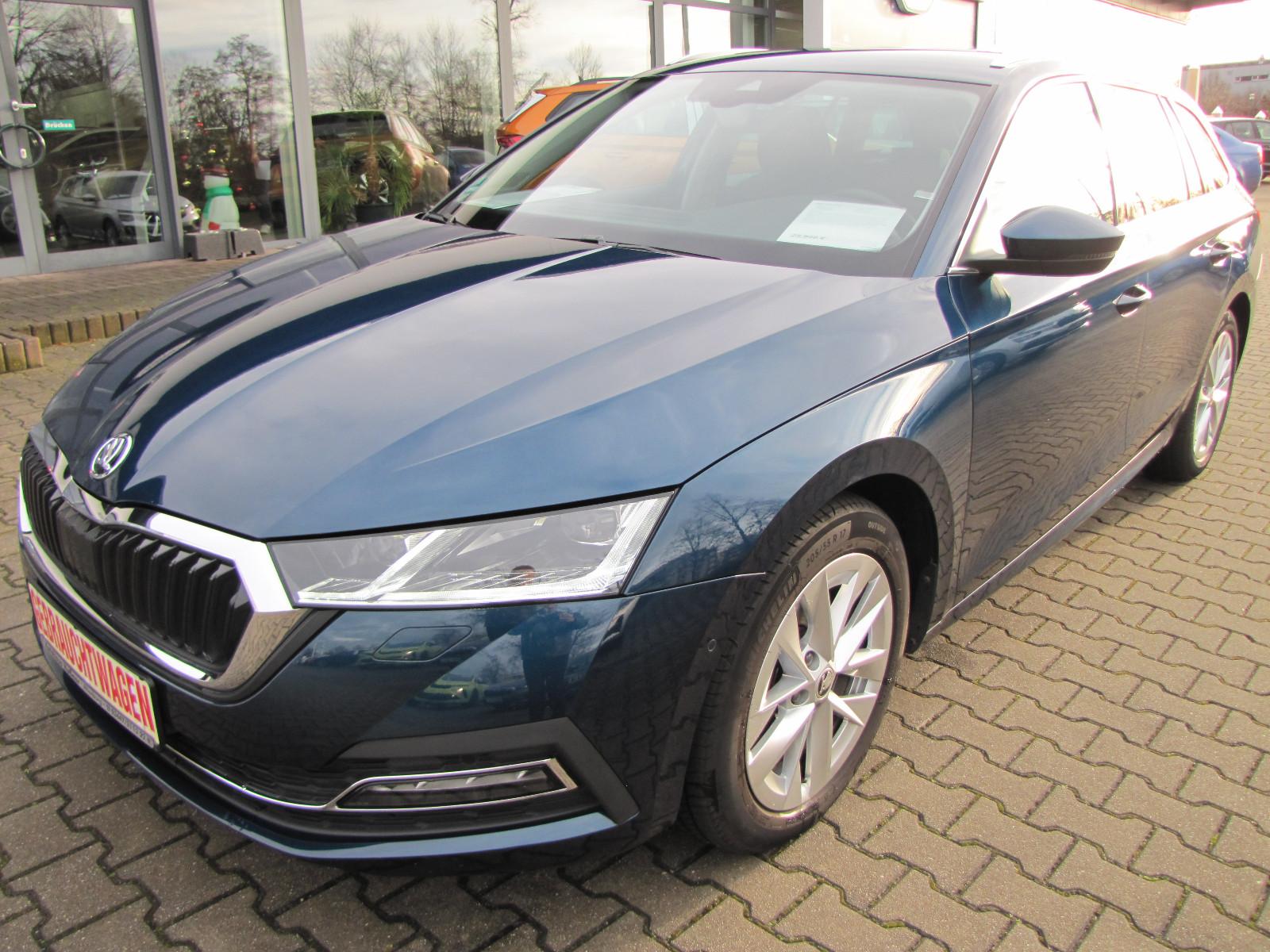 Skoda Octavia Combi First Edition