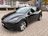 Tesla Model Y Hinterradantrieb RWD RWD - Tesla Gebrauchtwagen in Hamburg