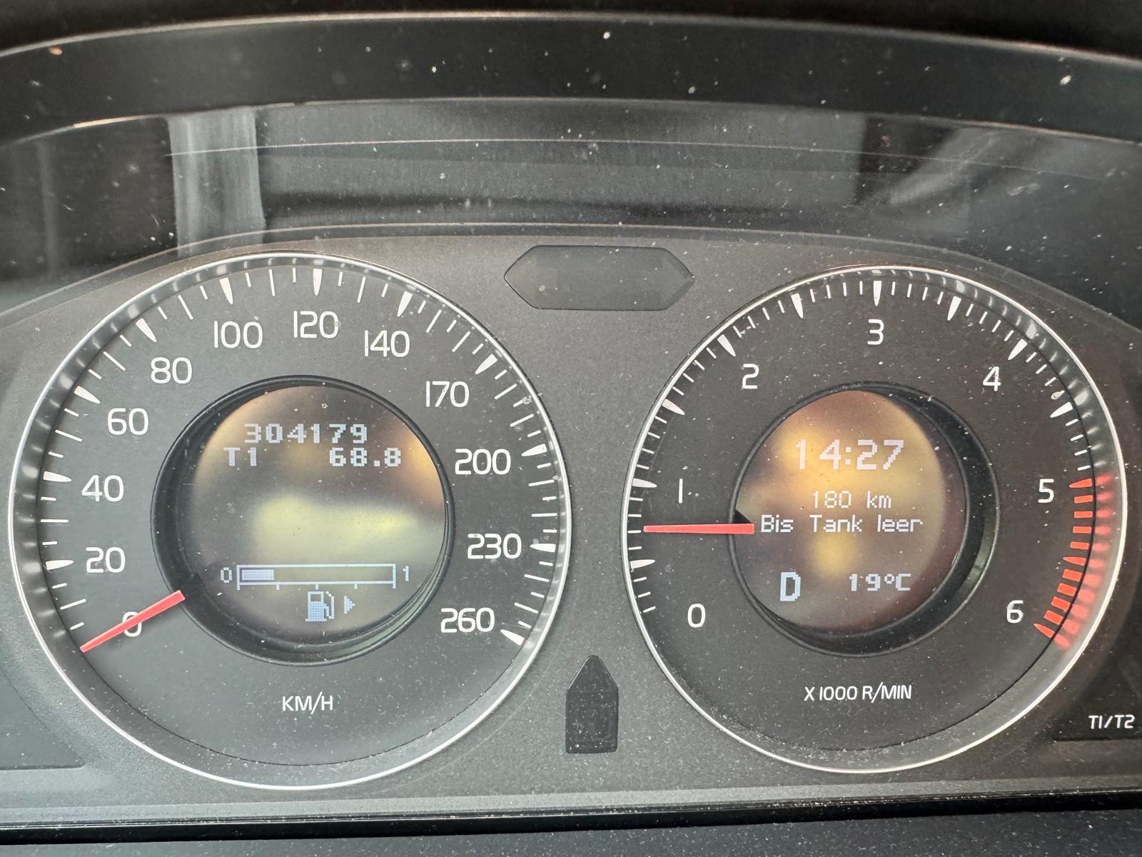 Volvo XC70 2007 — engine 185 HP (136kW)