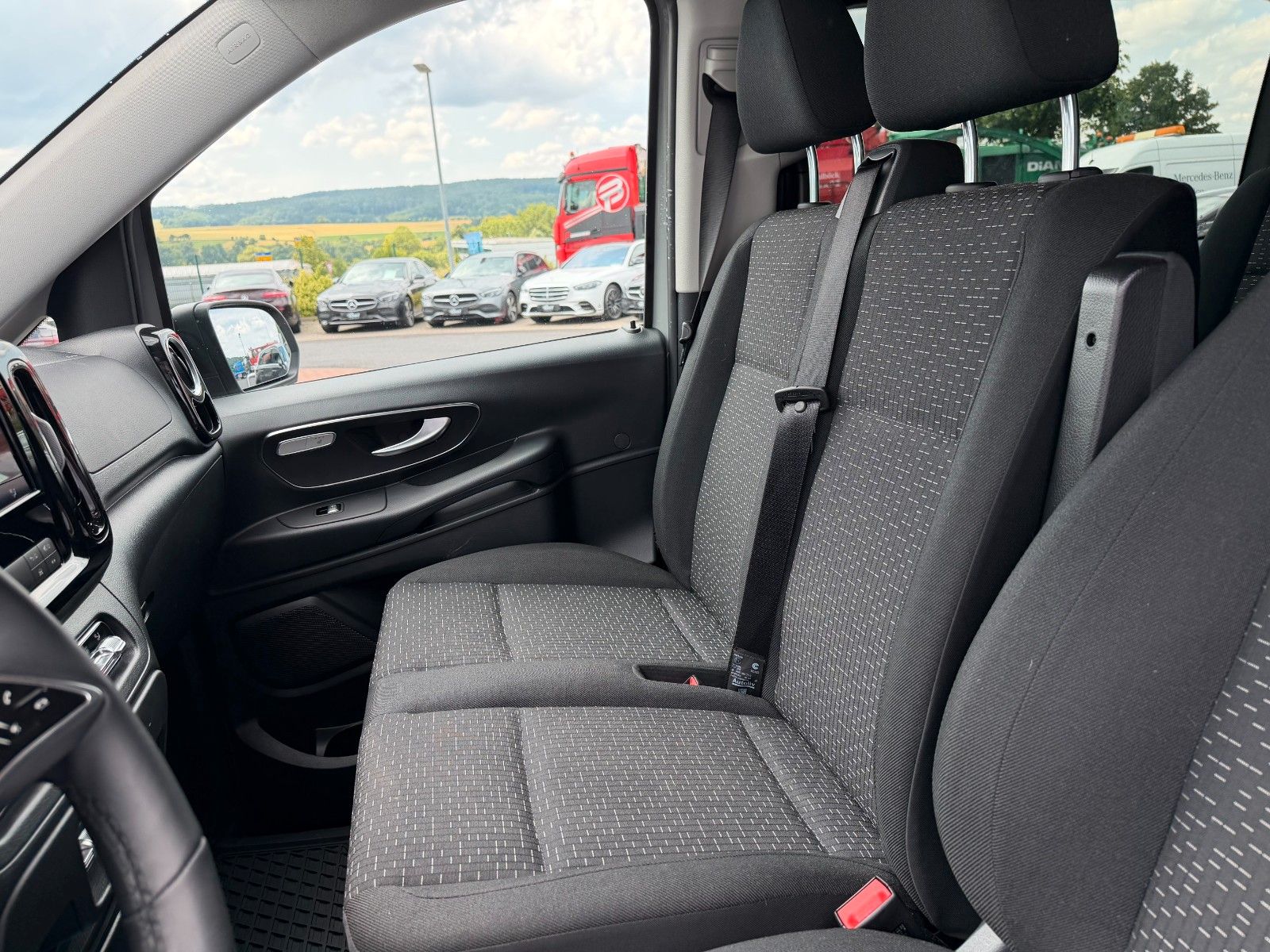 Fahrzeugabbildung Mercedes-Benz Vito 116 CDI Tourer 4x4 2xKlima AHK2,5to Stdheiz