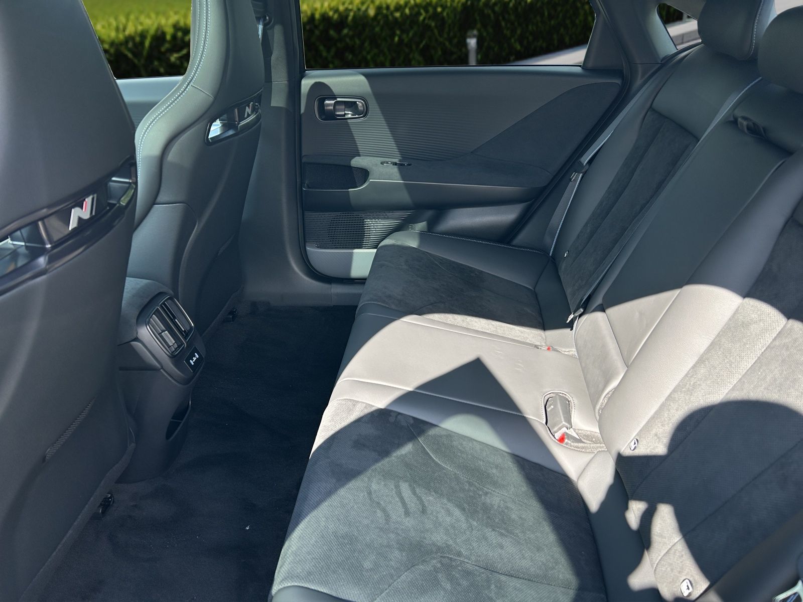 Hyundai IONIQ 6 - Bild 12