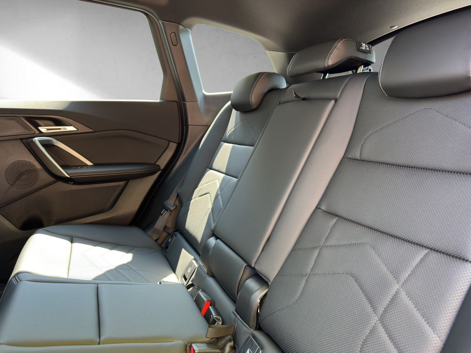 BMW iX1 - Bild 11