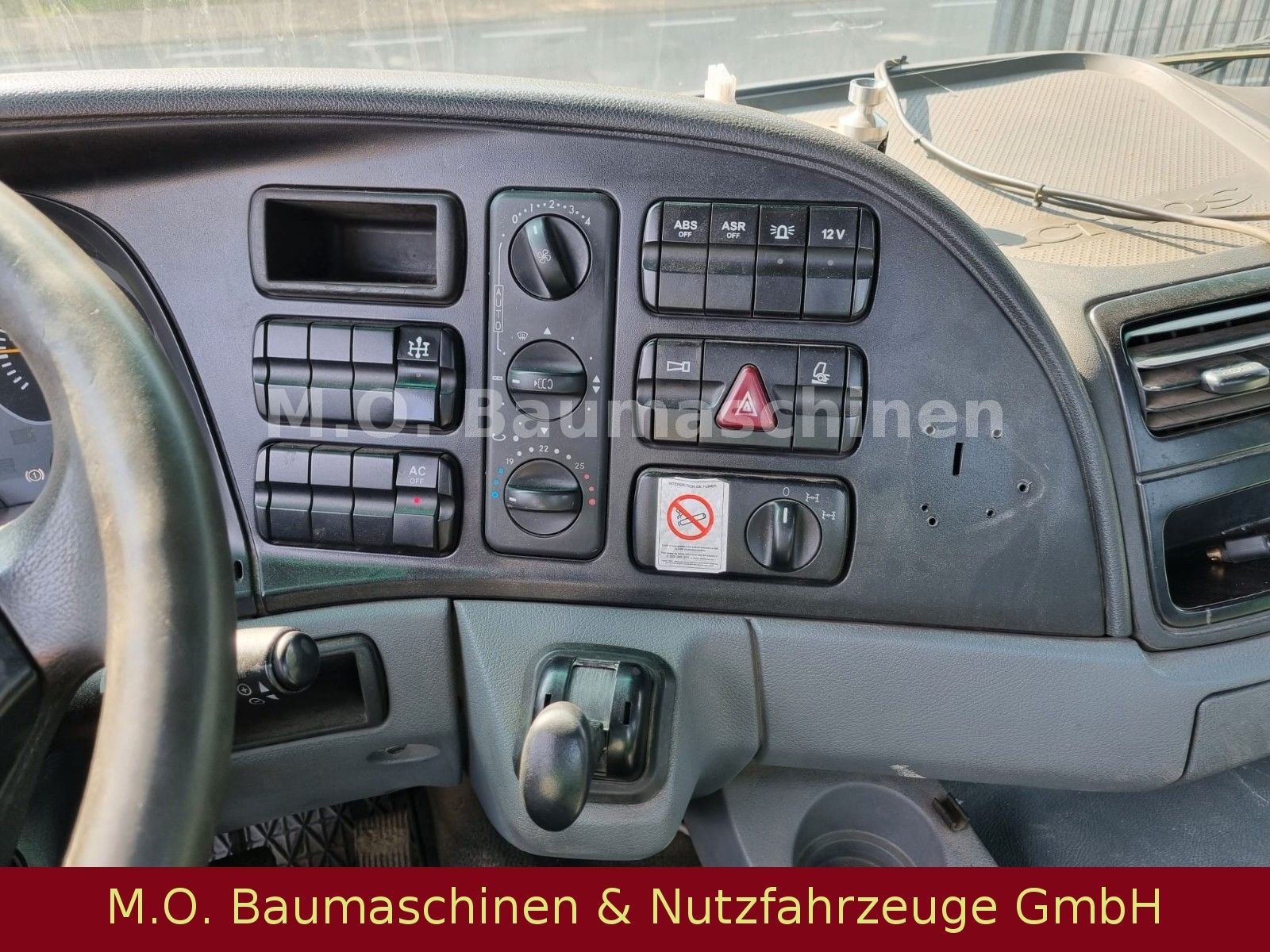 Fahrzeugabbildung Mercedes-Benz Actros 2632  / 3-Seitenkipper / AC / 6x4 /EPS /