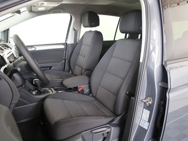 Volkswagen Touran 1.5 TSI DSG COMFORTLINE LED KAMERA 7SITZ