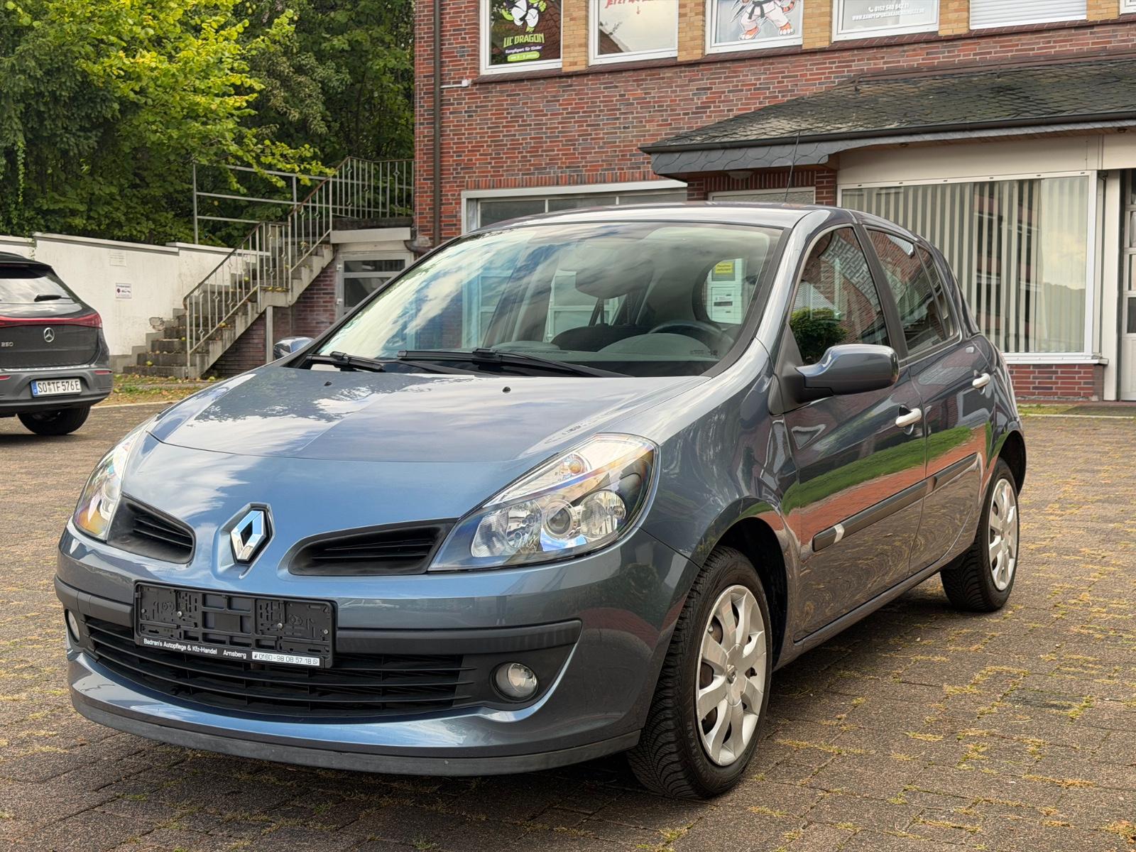 Renault Clio III Edition Dynamique/Ganzjahresreifen/Ac