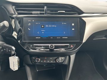Fotografie des Opel Corsa F Kamera LED Sitzheizung Allwetterreifen