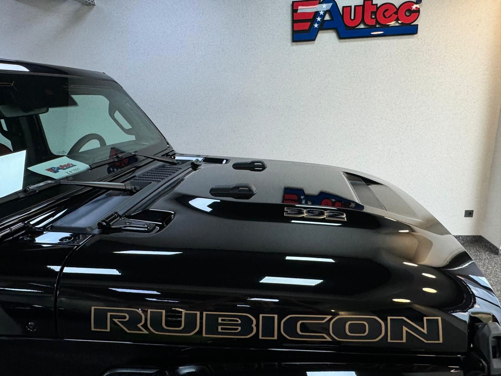 Fahrzeugabbildung Jeep RUBICON 392-6.4L HEMI V8-RECON 35"-STEEL BUMPER