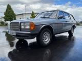Mercedes-Benz 230TE