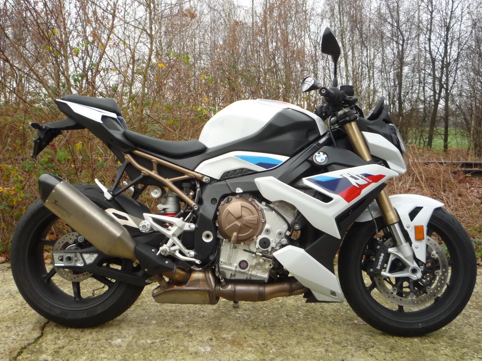 BMW S 1000 R Vollausstatung M-Paket Soziuspaket 1.Hd