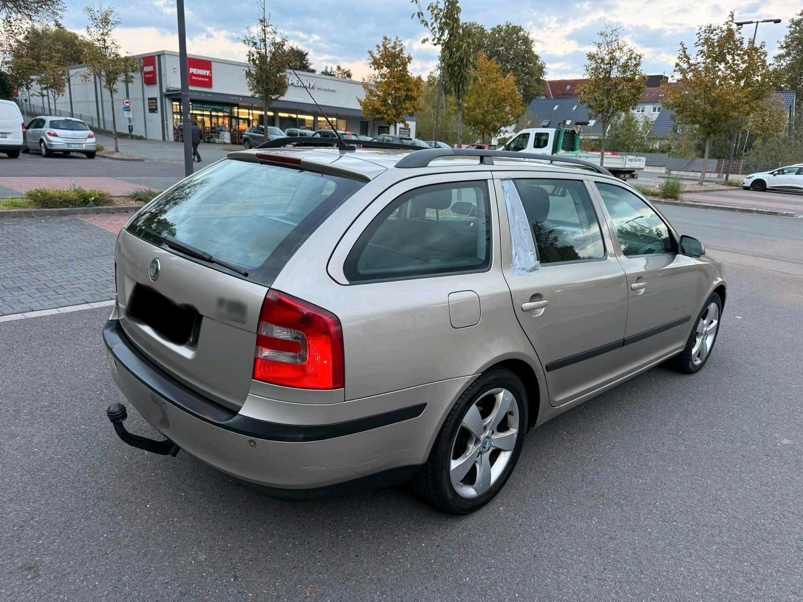 Skoda Octavia 2006 — салон