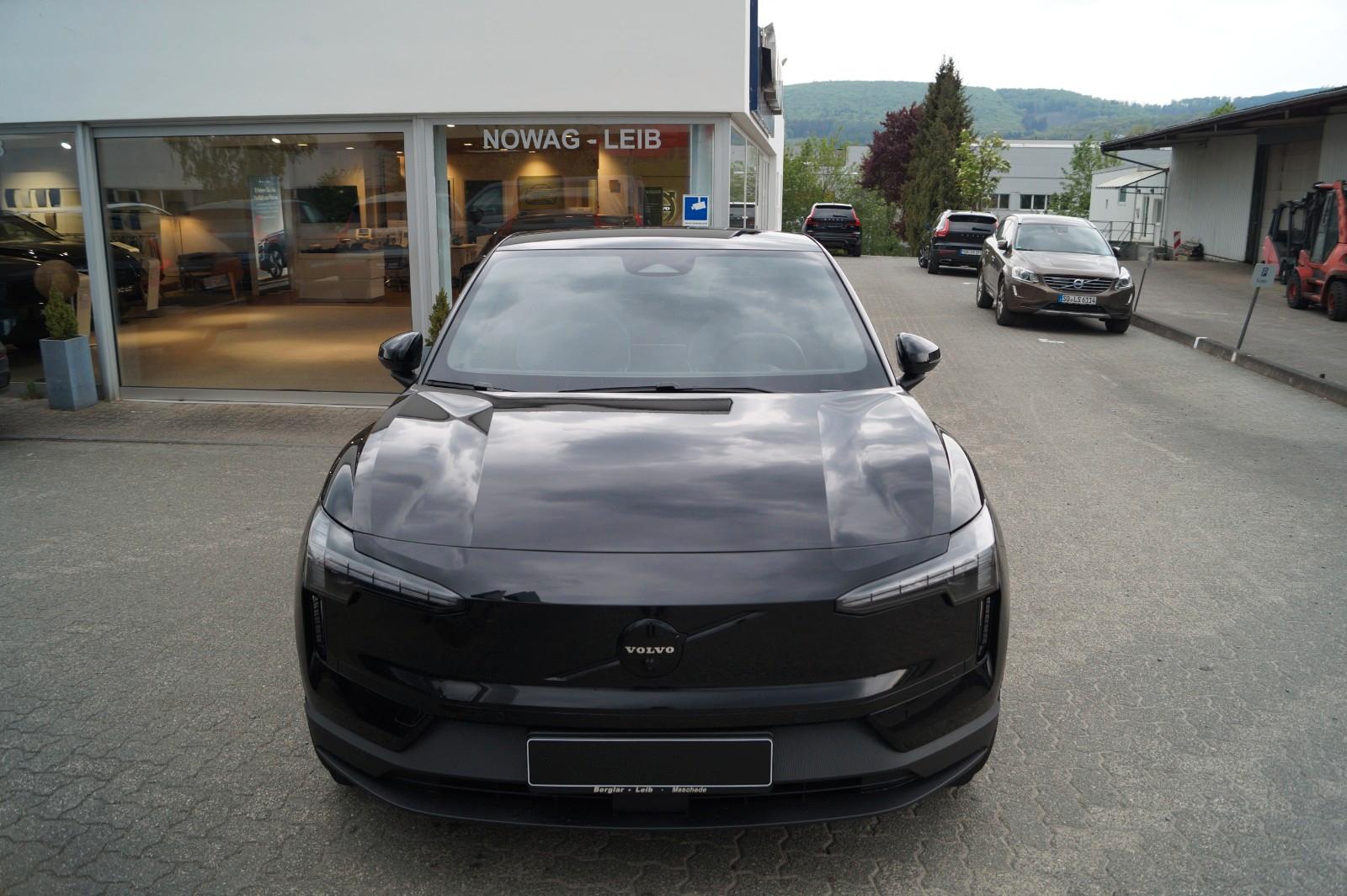 Volvo EX30 Single Ext. Range RWD Ultra Black Edit. Aut