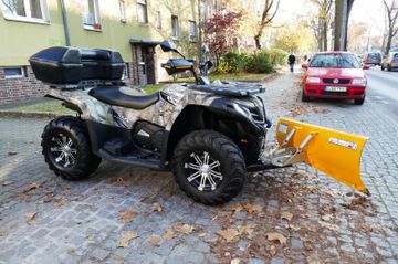 Fahrzeugabbildung CFMOTO CForce 450 L 4x4 mit Schneeschaufel