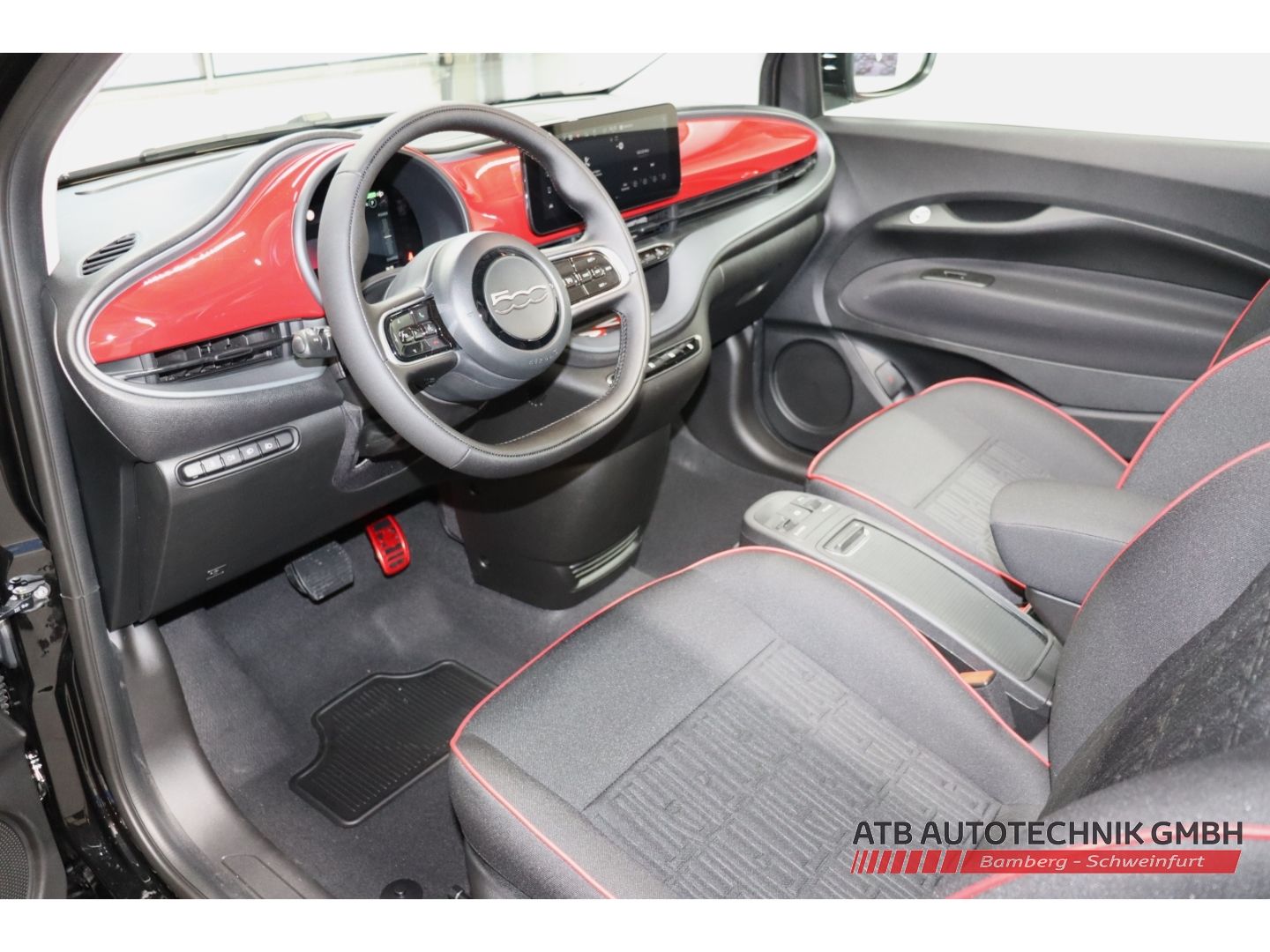 Fahrzeugabbildung Fiat 500e Cabrio 23,8 kWh RED Komfort-Paket Apple Car