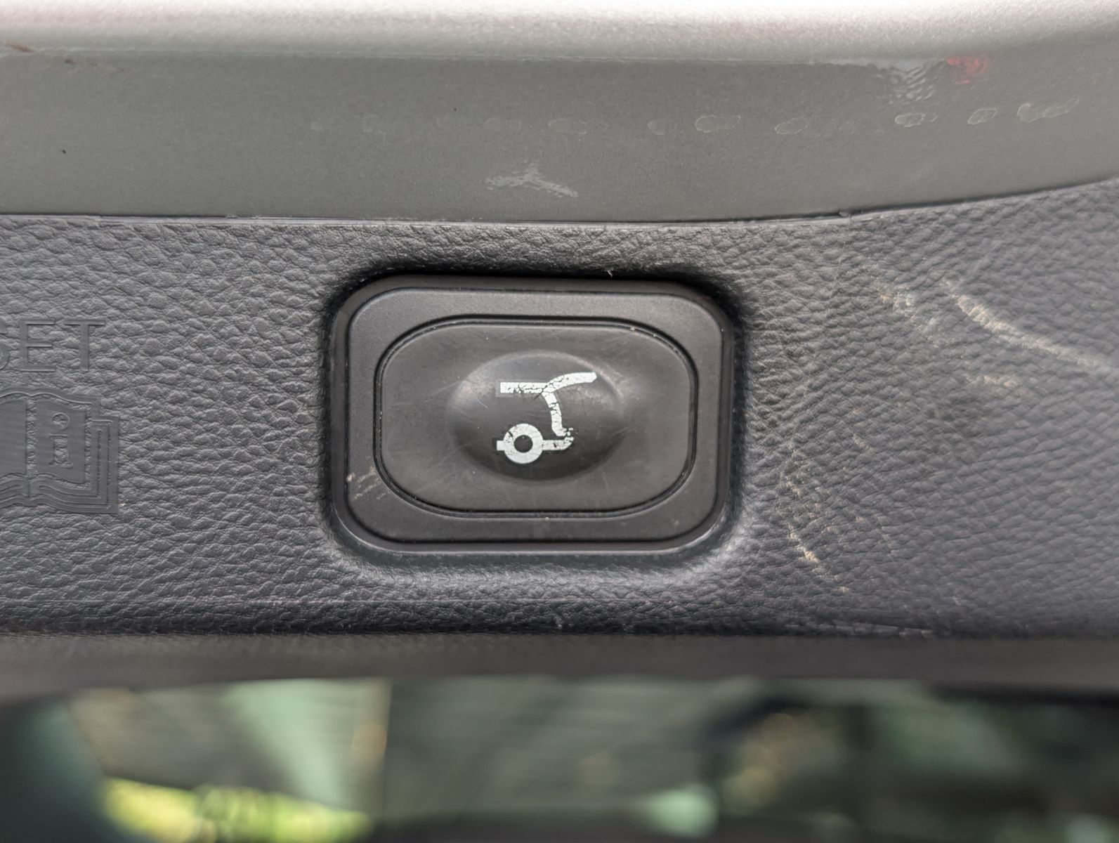 Fahrzeugabbildung Ford Galaxy Titanium 2.0 EB ACC PANO AHK LED 7-SITZE